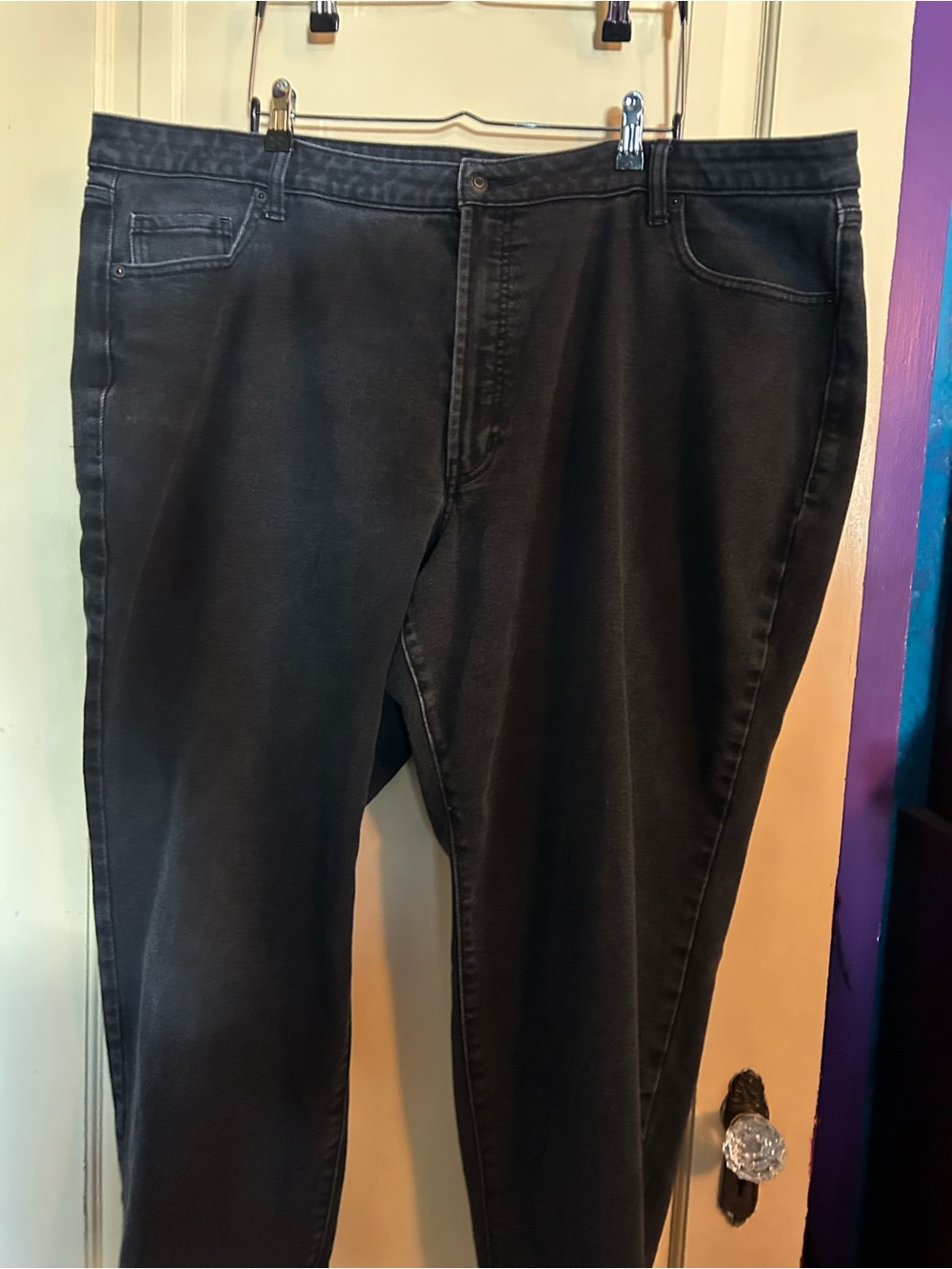 Old Navy Women's High Rise Built in warm Straight Leg Jeans in Charcoal Black